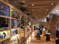 -新华书店(泉城路店)