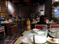 大堂-浪里寻·臻牛养生牛肉火锅(方圆荟店)