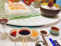 -红鼎豆捞·非遗鲍皇汤火锅(宝丰路店)