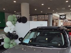 -上海宝诚中环BMW·MINI4S店