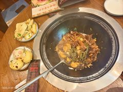-万里闯关东铁锅炖菜馆(高新旗舰店)