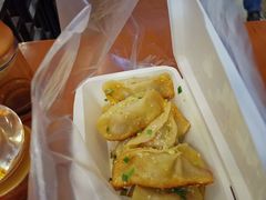 牛肉鍋貼-小姜锅贴(凤凰街店)