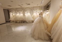 点击看大图 -GRACE KELLY婚纱与礼服(北京店)