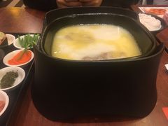 -阿香米线(大唐西市大润发店)