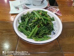 -黄泥岗·地道湖北菜(奥特莱斯店)