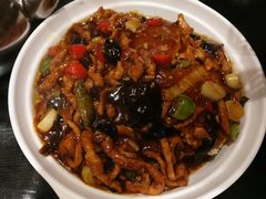 鱼香锅巴肉丝-刘胖子家常菜·蹄花焖藕(中南店)