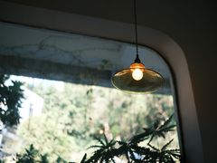 -彳亍咖啡·这里(水湾路店)
