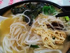-丽虹云南过桥米线(兴工街店)