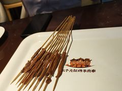 -三个大叔烤羊肉串·歌手驻唱·碳烤鲜肉(西三旗店)