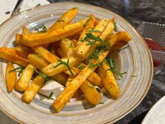 -LESCEDARS Brasserie Bistro香柏树