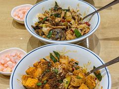 -李与白包子铺(桐梓林店)