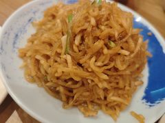 酸萝卜炒粉-满园烤鸭·春饼(中街大悦城店)