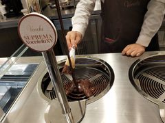 -VENCHI 闻绮(北京国贸商城店)