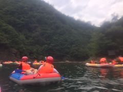 -安吉龙王山峡谷漂流