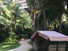 -三亚湾海居铂尔曼度假酒店