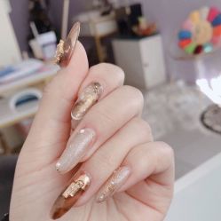 -Pink You美甲洗眉纹绣定制中心