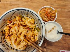 -陇上秦轩西安biangbiang面(朝龙汇店)