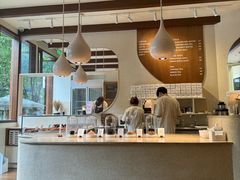 -VERIE BAKEHOUSE