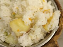 土豆焖饭-滇香肴·云南菜蒸汽石锅鱼(云南北路店)
