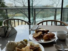 -上海佘山世茂艾美酒店