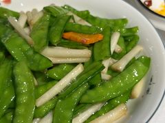 荷兰豆-屋顶花园餐厅(步行街老地王大厦店)