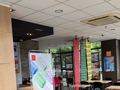 -麦当劳(松江南乐得来速店)