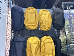 -迪卡侬(西三旗店)