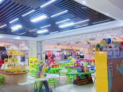 -鸿通城购物中心