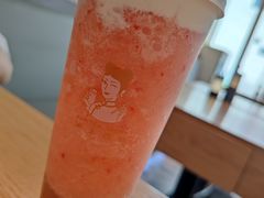 芝士莓莓奶盖-沪上阿姨·精选茶饮(深大西丽店)