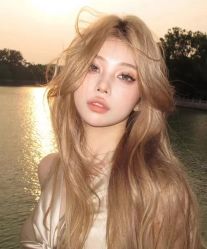 -IU潮牌·SALON