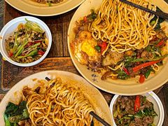 -方铲铲·成都板凳面(滨江银泰店)