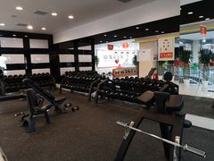 -健龙森俱乐部·游泳·健身·羽毛球综合体育馆