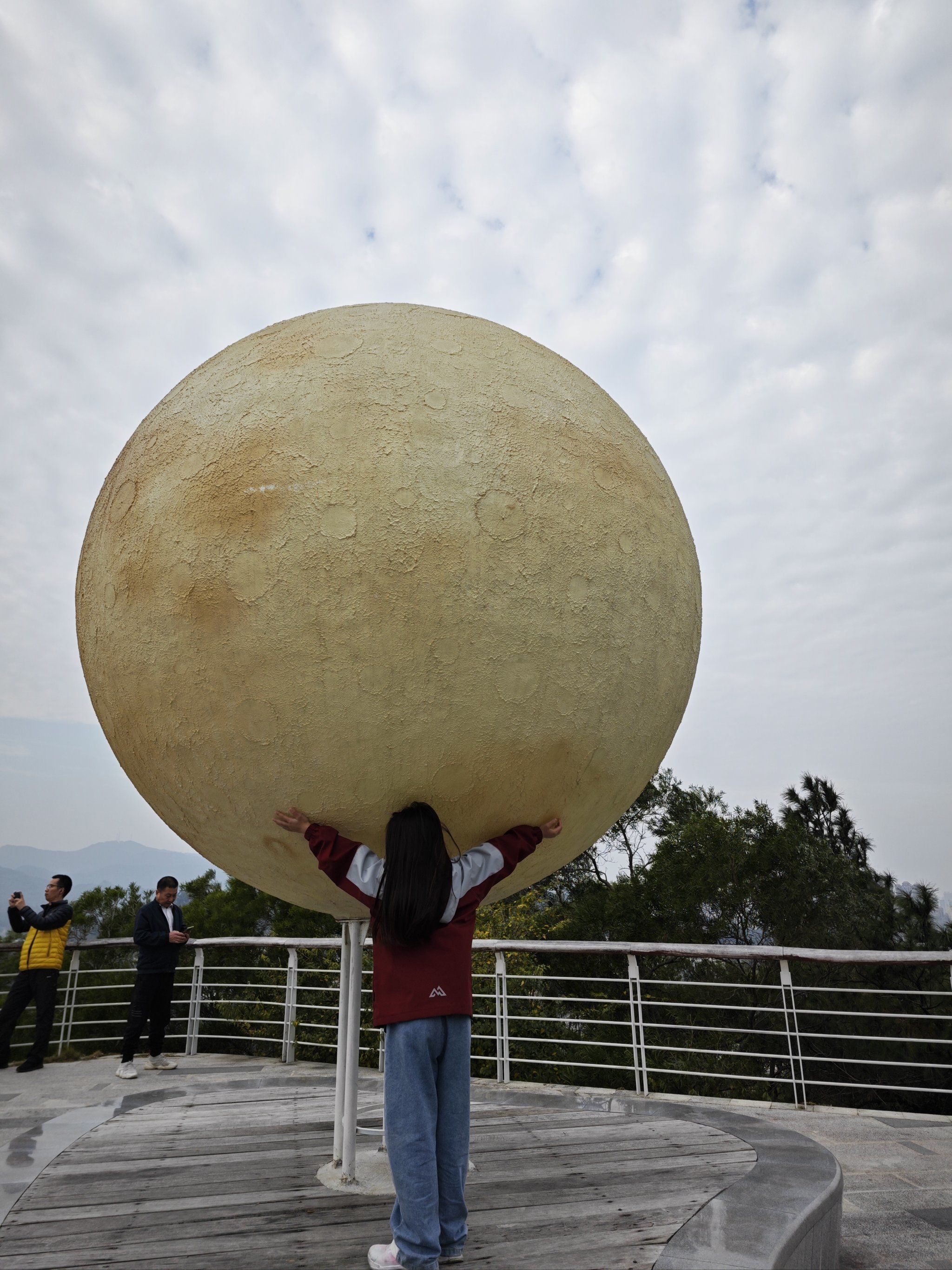 月球漫步,探索未知的美,带小朋友感受不一样的