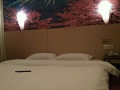 -文星酒店(广州北京路步行街海珠广场地铁站店)