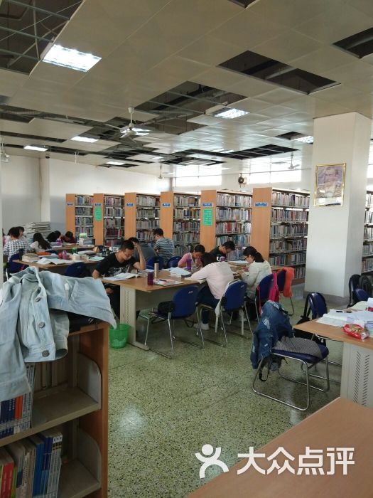 西安科技大学图书馆图片 第4张