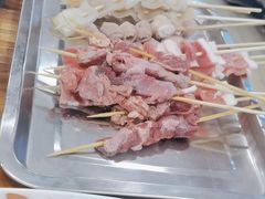-哈尔滨小酒馆·鲜肉现穿自助烧烤(康新花园店)