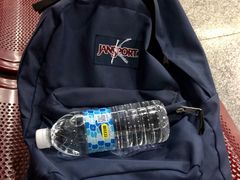 -全家便利店(愚园路六店)