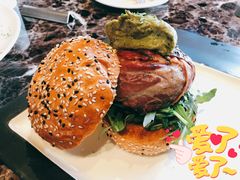 帕尔玛火腿芝心汉堡-Lets burger非常汉堡·环球风味(蓝色港湾店)