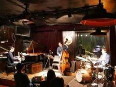 -东岸Cafe 爵士俱乐部
