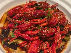 -肥肥虾庄·金牌油焖大虾(汉街总部国际店)