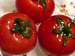 番茄脆菇沙拉-小大董·烤鸭(凤凰汇店)