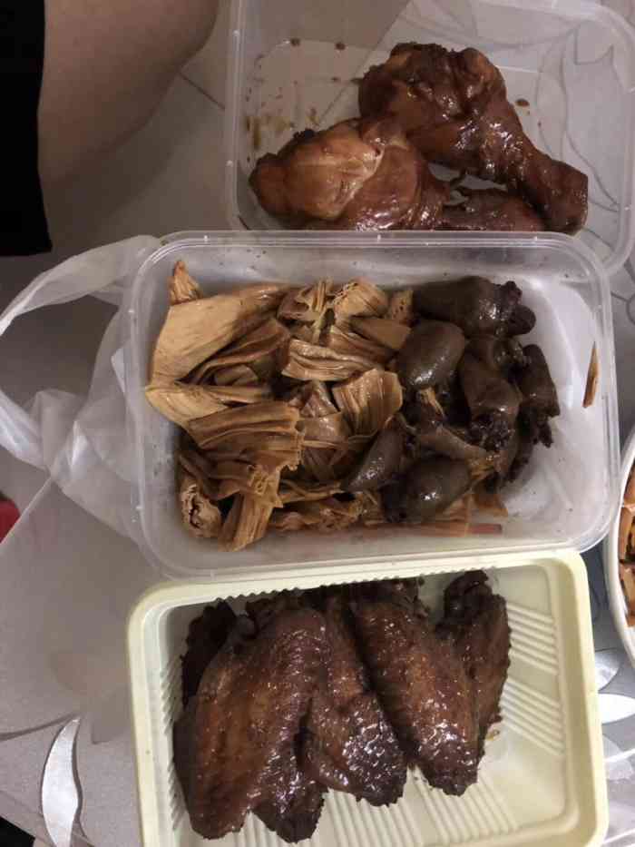 真真厦港卤味(嘉禾店)-"[薄荷]环境:一个传统的卤料,打包就走.