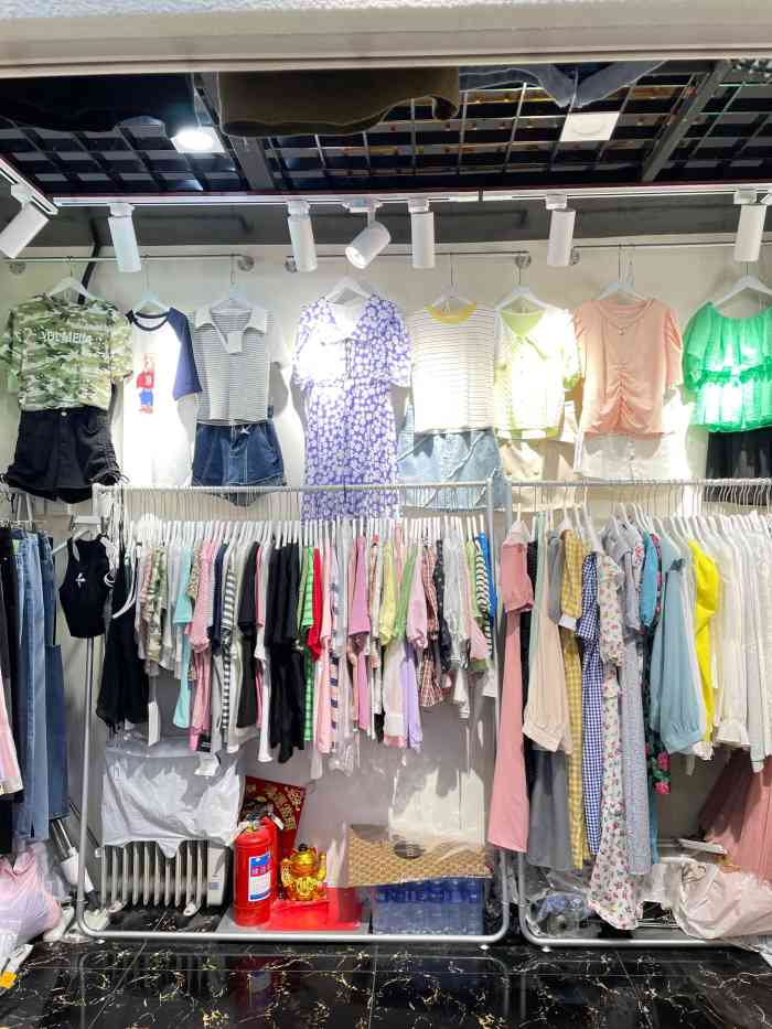 五爱道夜市-"凯莱赛夜市每到热天的时候是人最多的时候,.