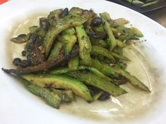 -新峰肉骨茶