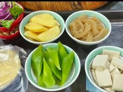 -咊记茅草棚柴火鸡(乌当店)