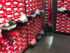 -New Balance(王府井奥莱·香江小镇店)