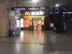 -麦当劳(轻轨曹杨路店)