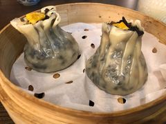 乌米咸蛋黄烧卖-佬泰丰斋· 乌镇茶食餐厅