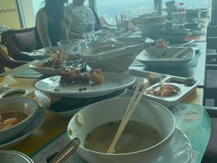 -彩虹云霄酒店75层国际自助餐
