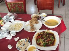 -溢心园香河肉饼总店